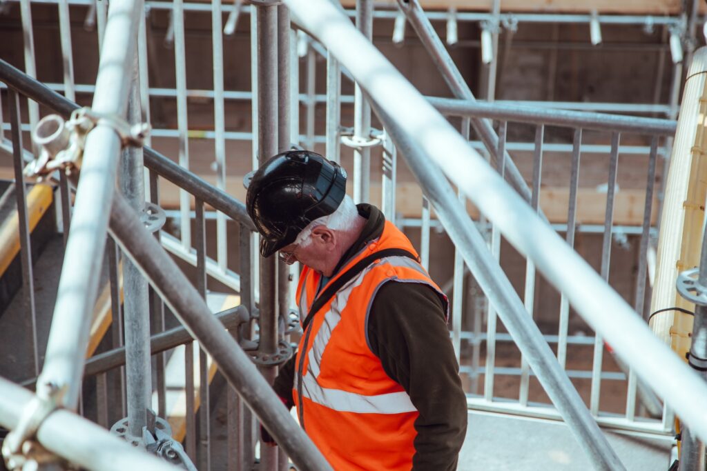 industrial scaffolding auckland man in high vis